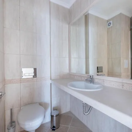 Stoyanov South Bay - *